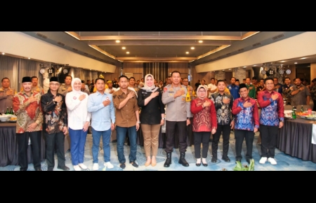 POLDA KALSEL GELAR DEKLARASI PILKADA DAMAI 2024 DI KOTA BANJARMASIN