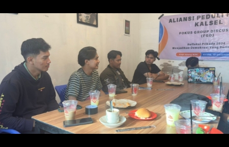 "REFLEKSI PILKADA 2024 MENJADIKAN DEMOKRASI YANG BERINTEGRITAS" menjadi tema dari FGD Aliansi Pemilu Kalsel