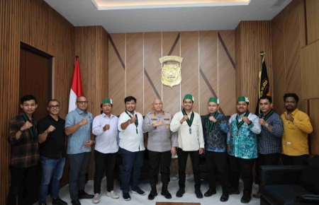 Kapolda Kalsel Terima Audiensi HMI Provinsi Kalimantan Selatan, Ajak Mahasiswa Sampaikan Aspirasi Secara Damai