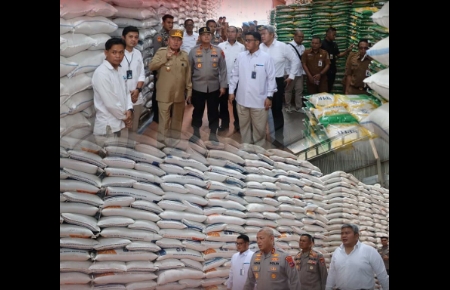 Gubernur Dan Kapolda Kalsel Sidak Gudang Bulog