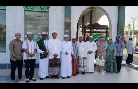 Spirit Kebersamaan: Polda Kalsel dan Jamaah Arraudhah Panjatkan Doa untuk Negeri